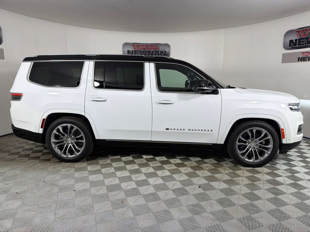 Used 2023 Jeep Grand Wagoneer Series II image 4