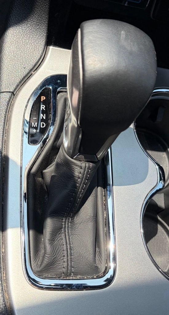 Used 2019 Jeep Grand Cherokee Limited AWD/4WD image 14