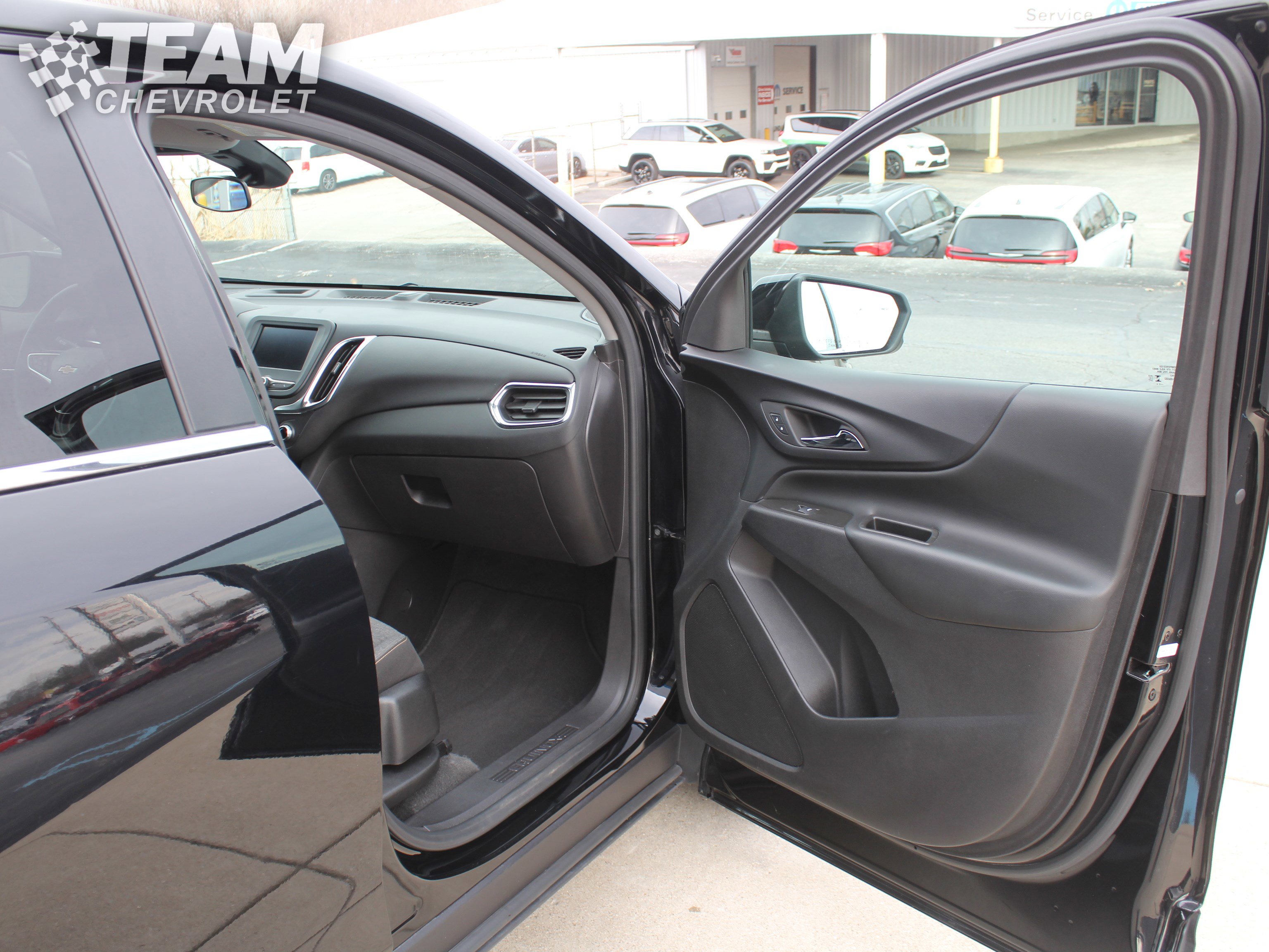 Used 2024 Chevrolet Equinox LT image 25