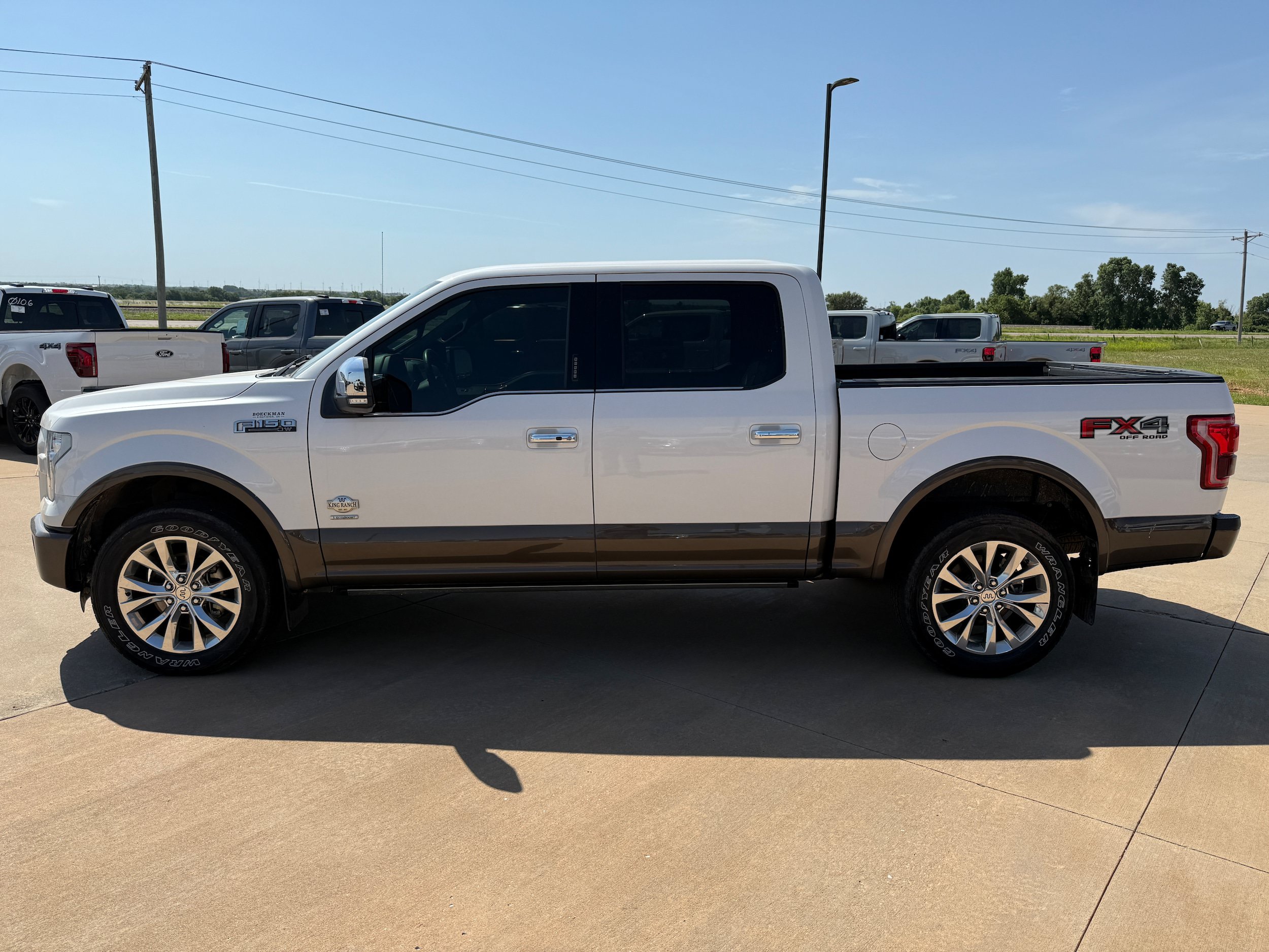 Used 2016 Ford F150 King Ranch w/ Equipment Group 601A Luxury AWD/4WD image 4