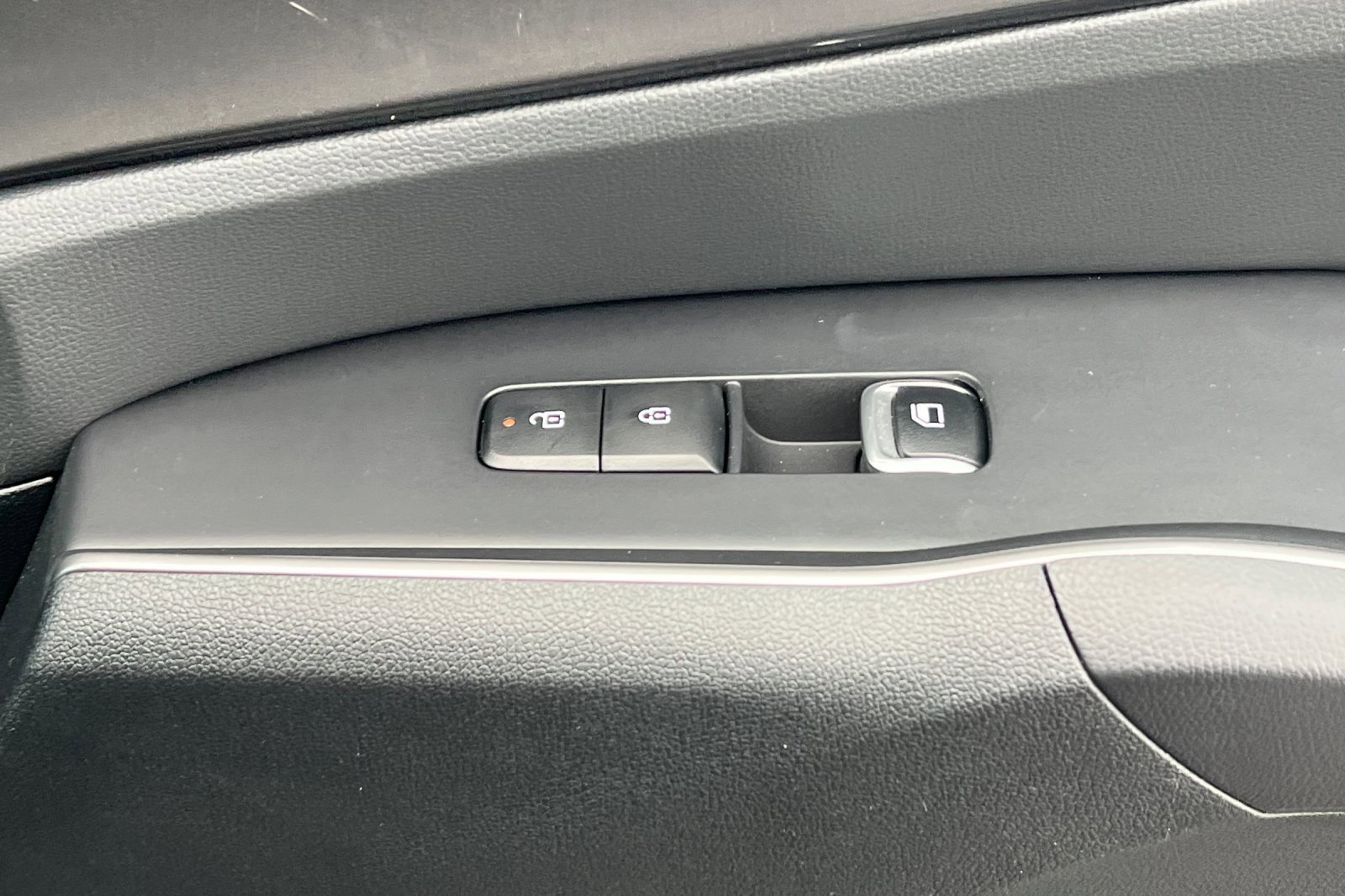 Certified 2025 Kia Sorento S image 23