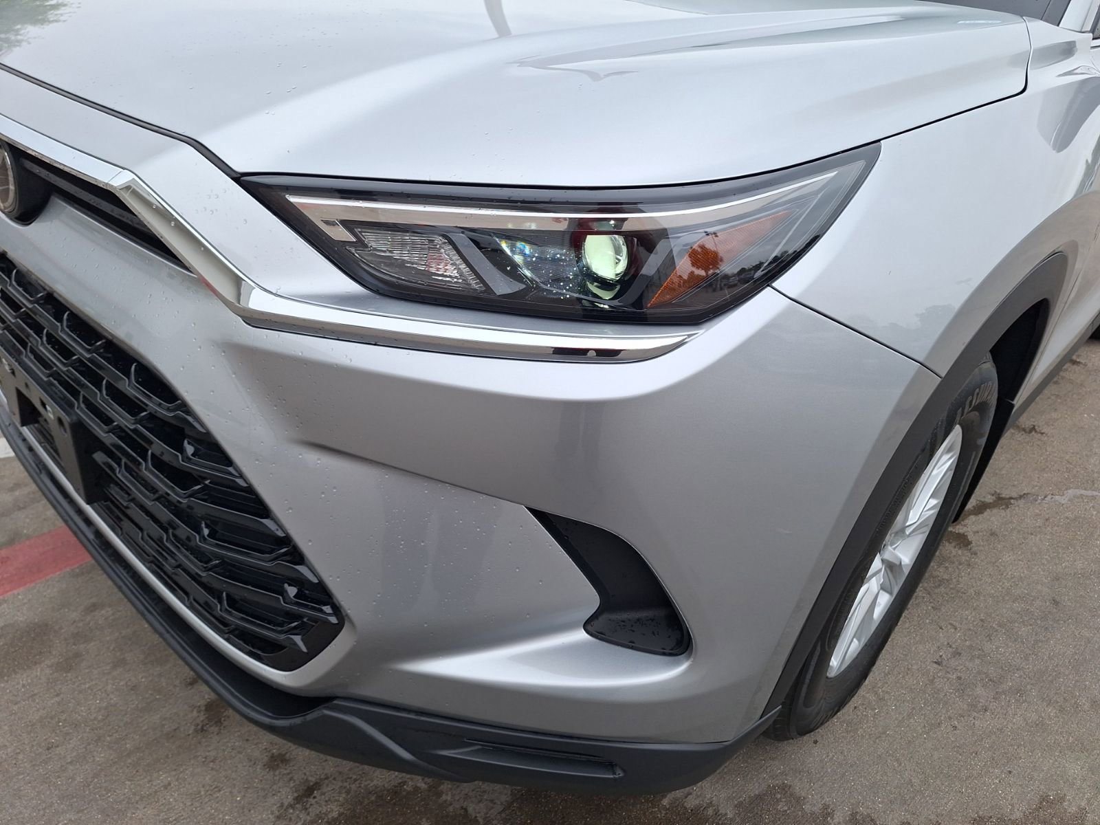 Used 2024 Toyota Grand Highlander XLE image 10