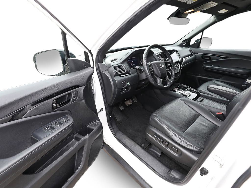 Used 2023 Honda Passport Elite image 11