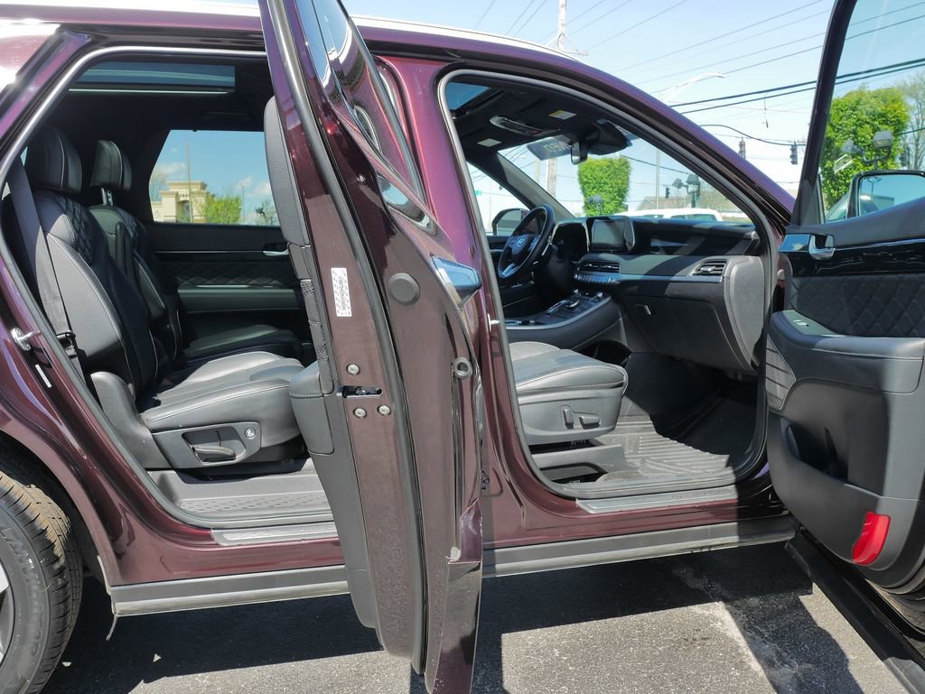 Used 2022 Hyundai Palisade Calligraphy image 10