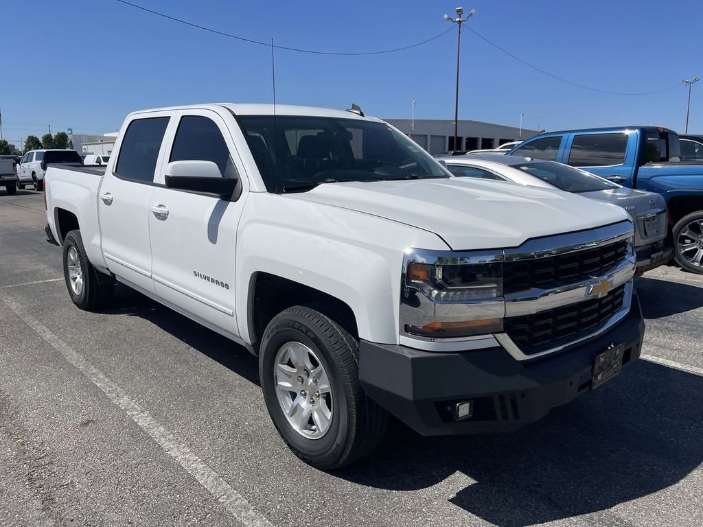 Used 2018 Chevrolet Silverado 1500 LT w/ All Star Edition RWD image 12