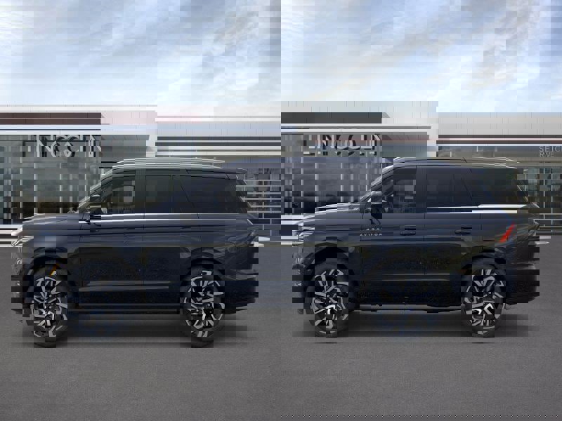 New 2026 Lincoln Navigator Black Label image 3