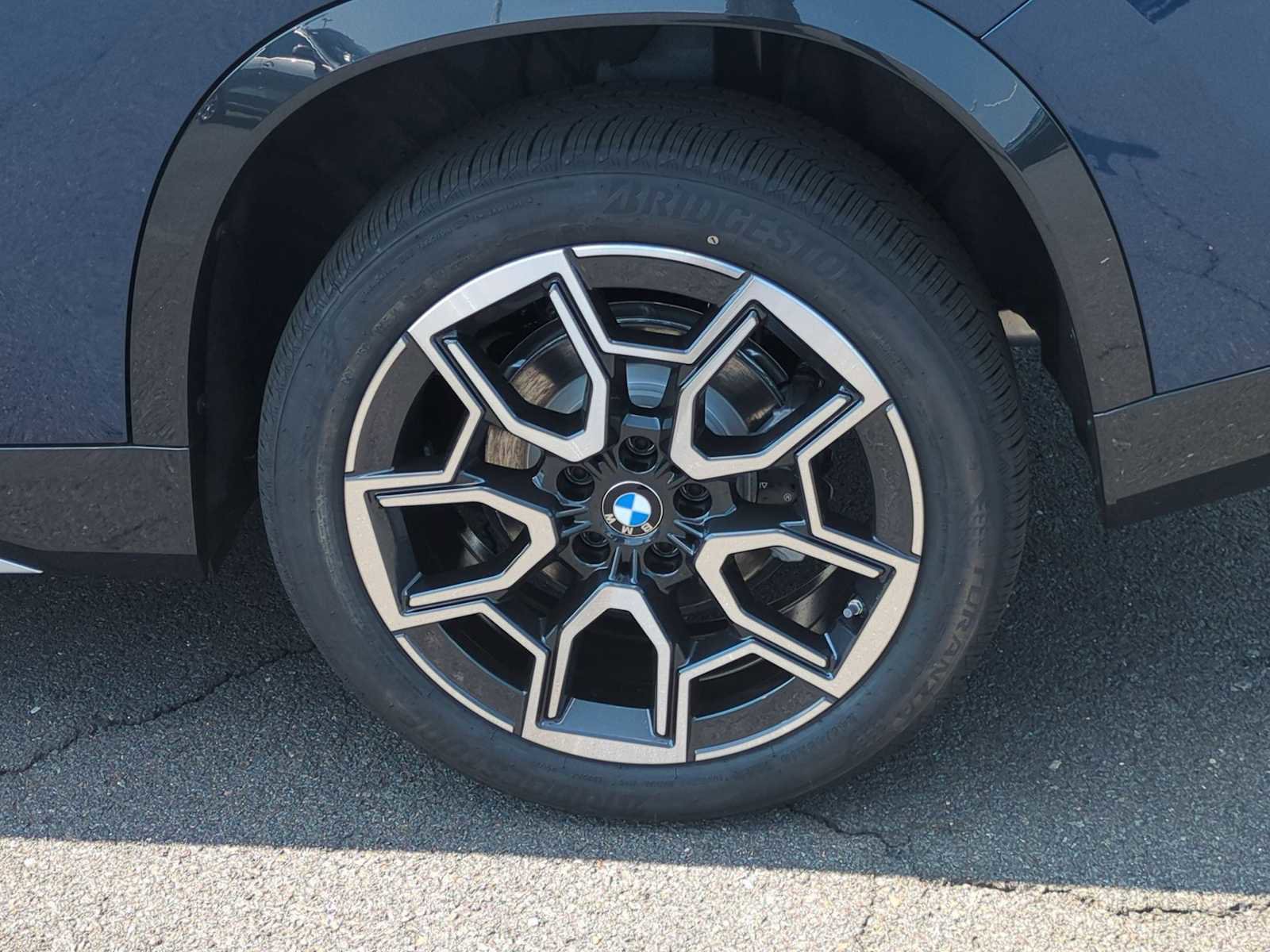 Used 2025 BMW X1 xDrive28i w/ Technology Package image 13