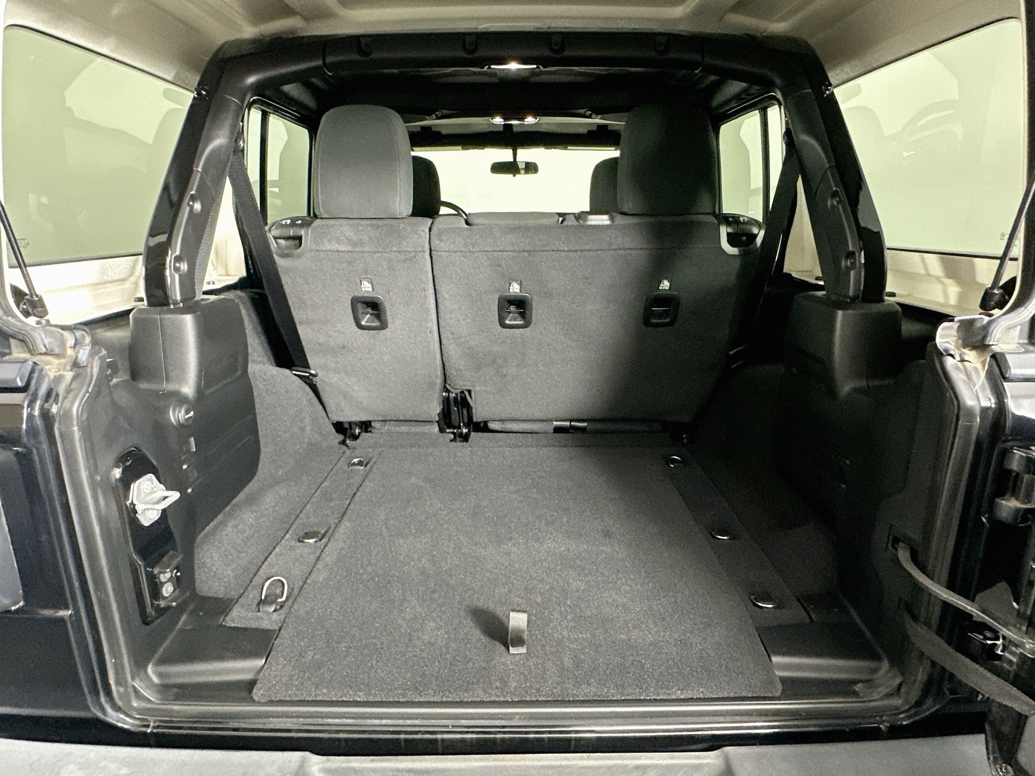 Used 2021 Jeep Wrangler Unlimited Sport AWD/4WD image 27
