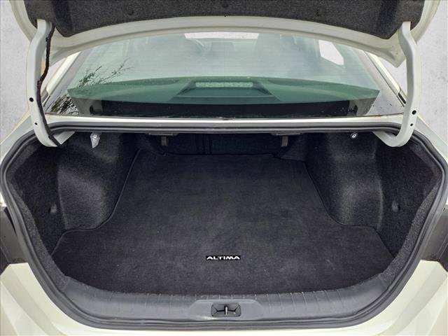 Used 2025 Nissan Altima 2.5 SV FWD image 6