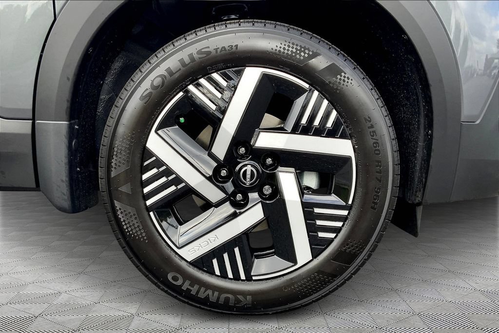 Used 2026 Nissan Kicks SV FWD image 6
