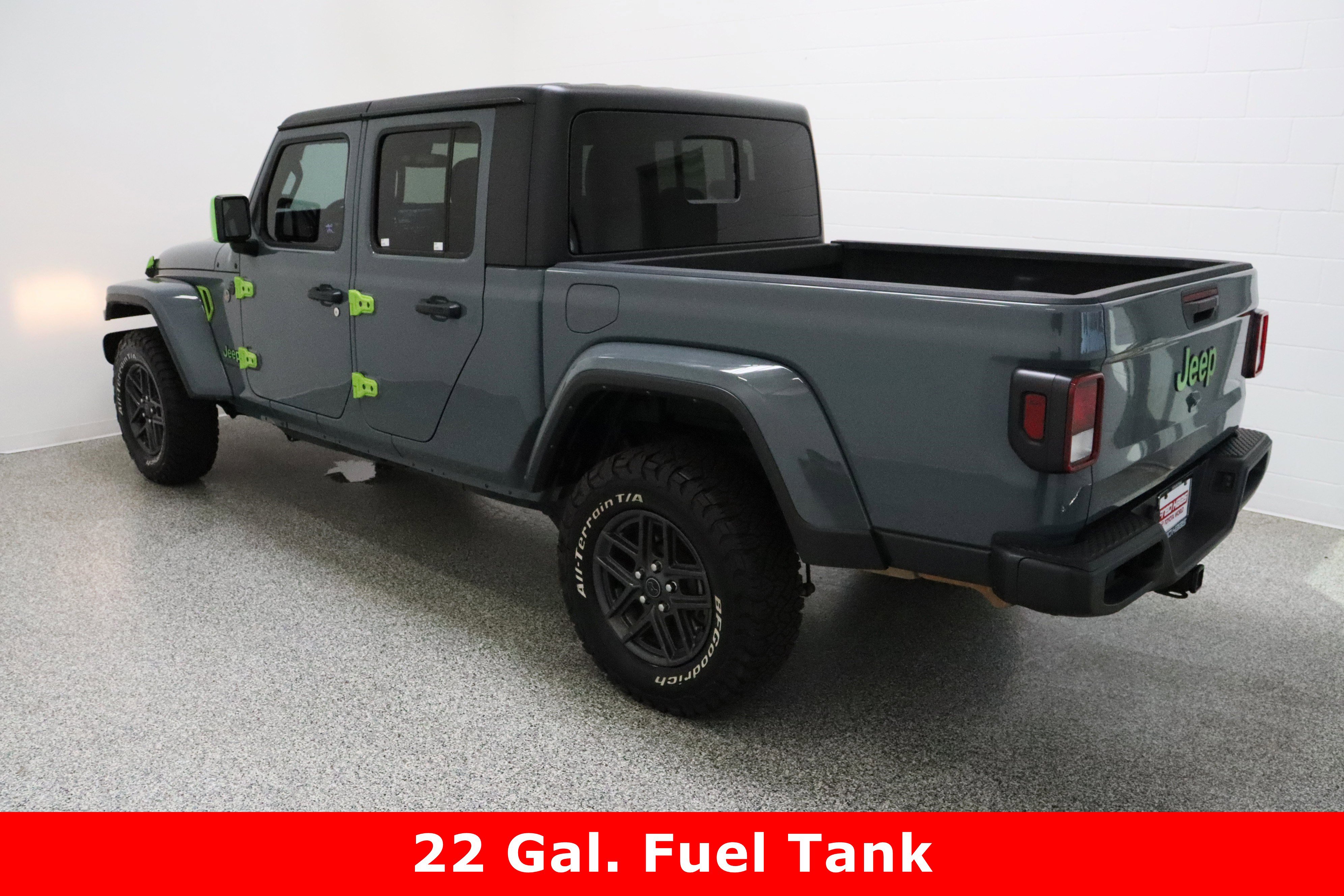 Used 2024 Jeep Gladiator Sport image 9
