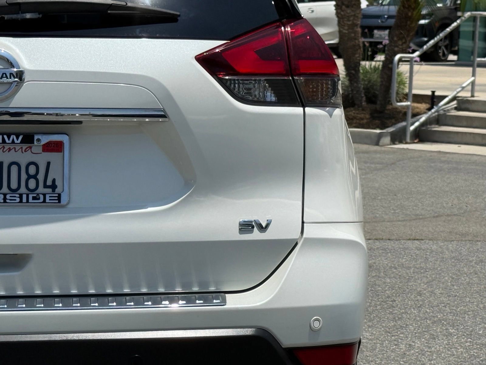 Used 2020 Nissan Rogue SV FWD image 14