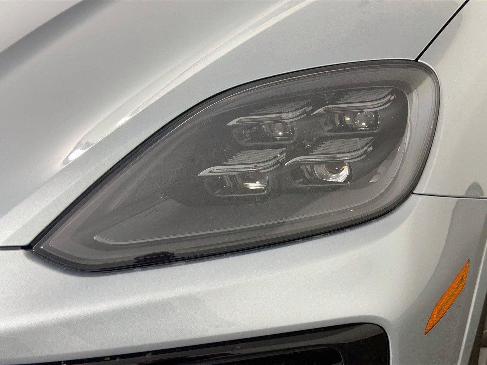 Certified 2024 Porsche Cayenne Coupe AWD/4WD image 15