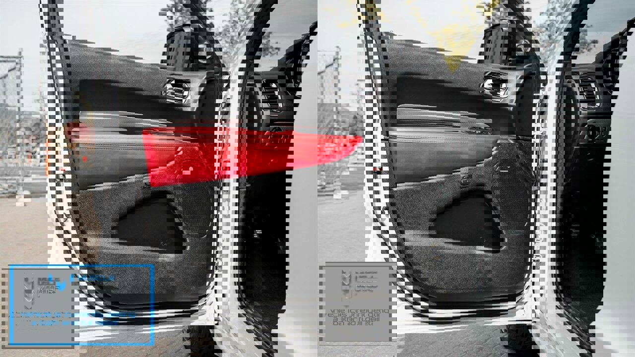 Used 2018 Dodge Durango R/T w/ Technology Group image 21