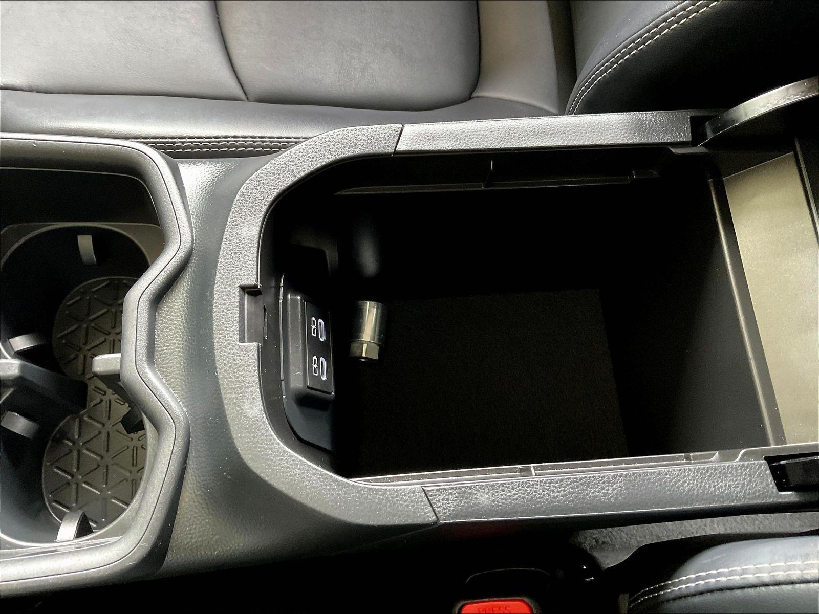Used 2024 Toyota RAV4 XLE Premium FWD image 16
