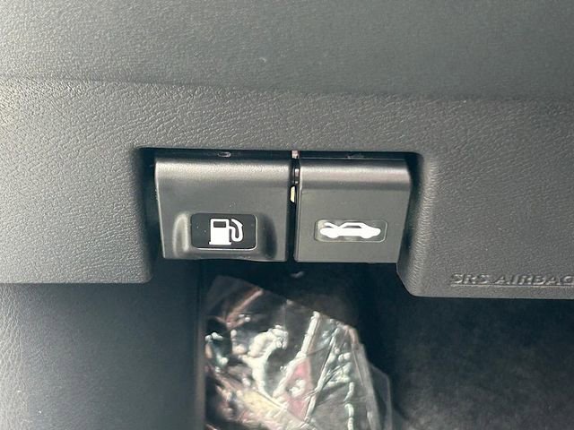 New 2025 Nissan Versa SV w/ Trunk Package image 18