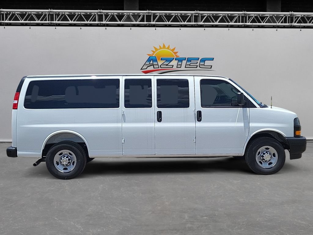 New 2026 Chevrolet Express 3500 LS RWD image 4