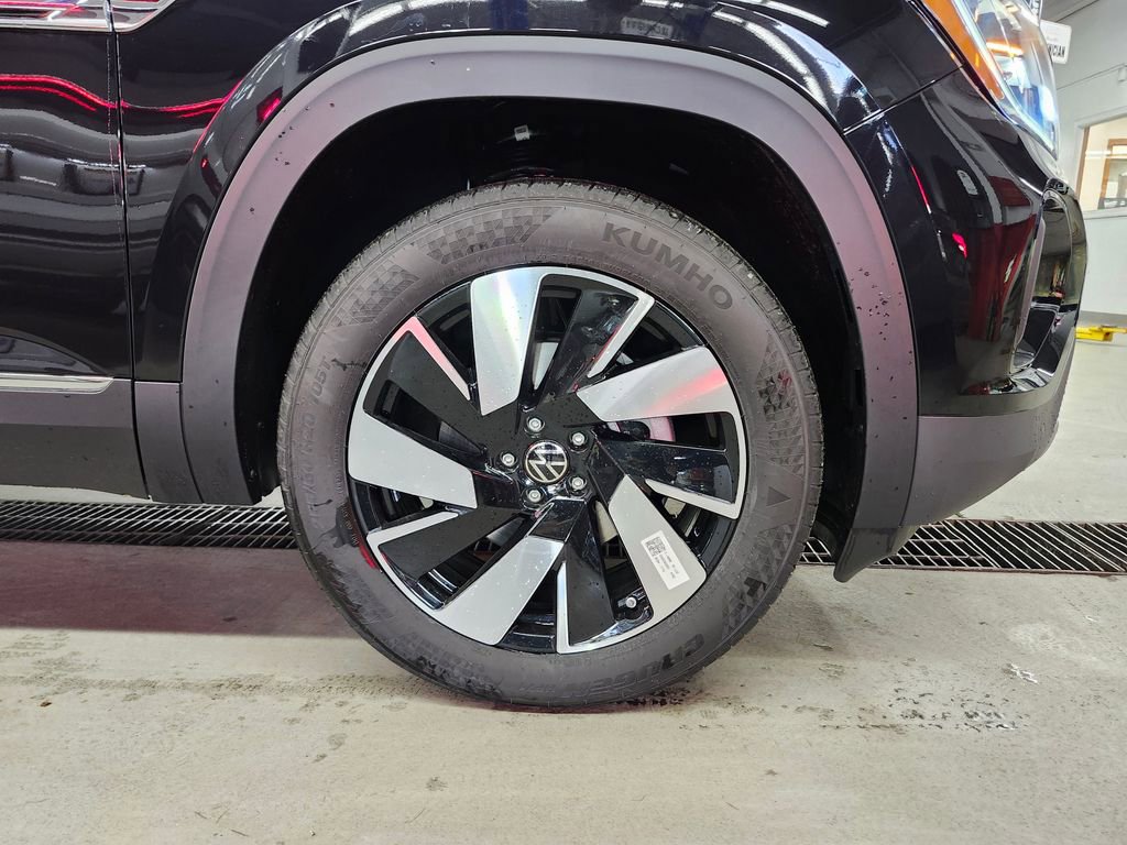 New 2026 Volkswagen Atlas Cross Sport SEL image 16