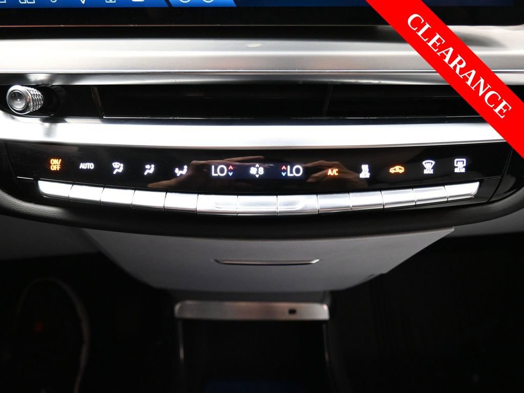 Used 2025 Cadillac Lyriq Sport image 32