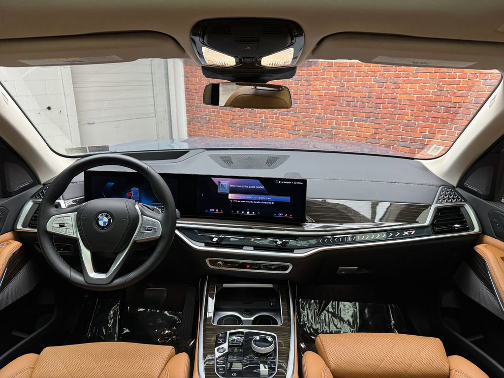 Certified 2025 BMW X7 xDrive40i w/ Executive Package image 13