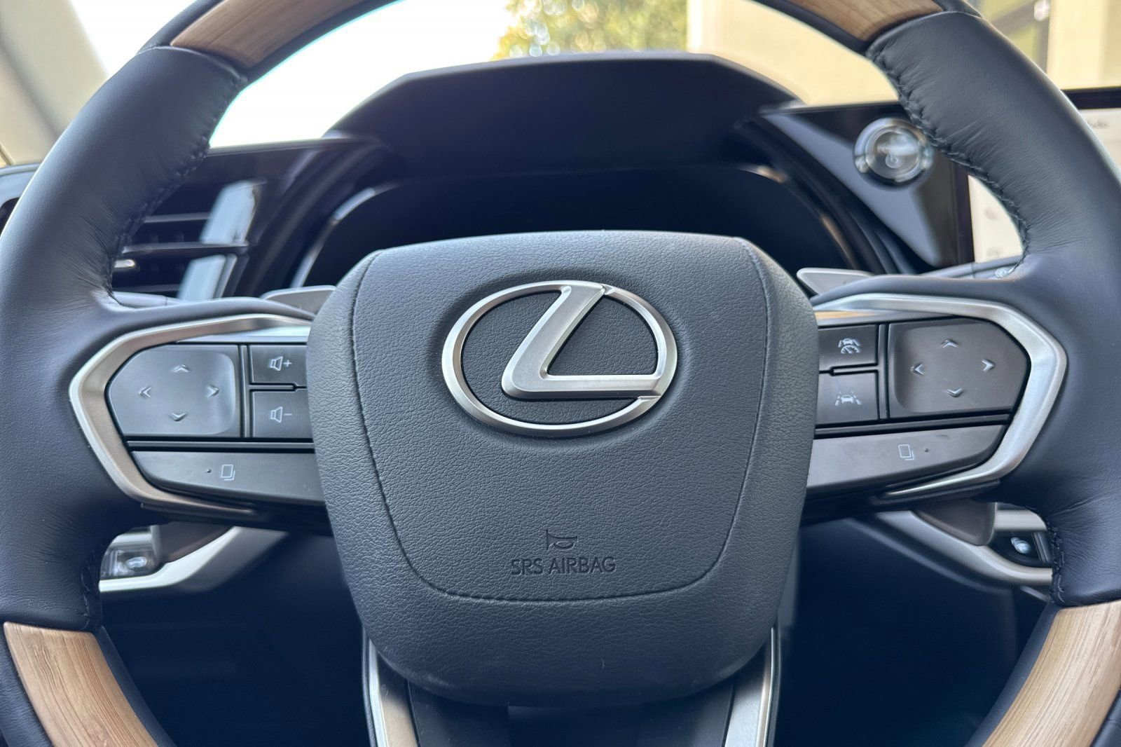 Certified 2026 Lexus RX 450h AWD w/ Convenience Package image 27