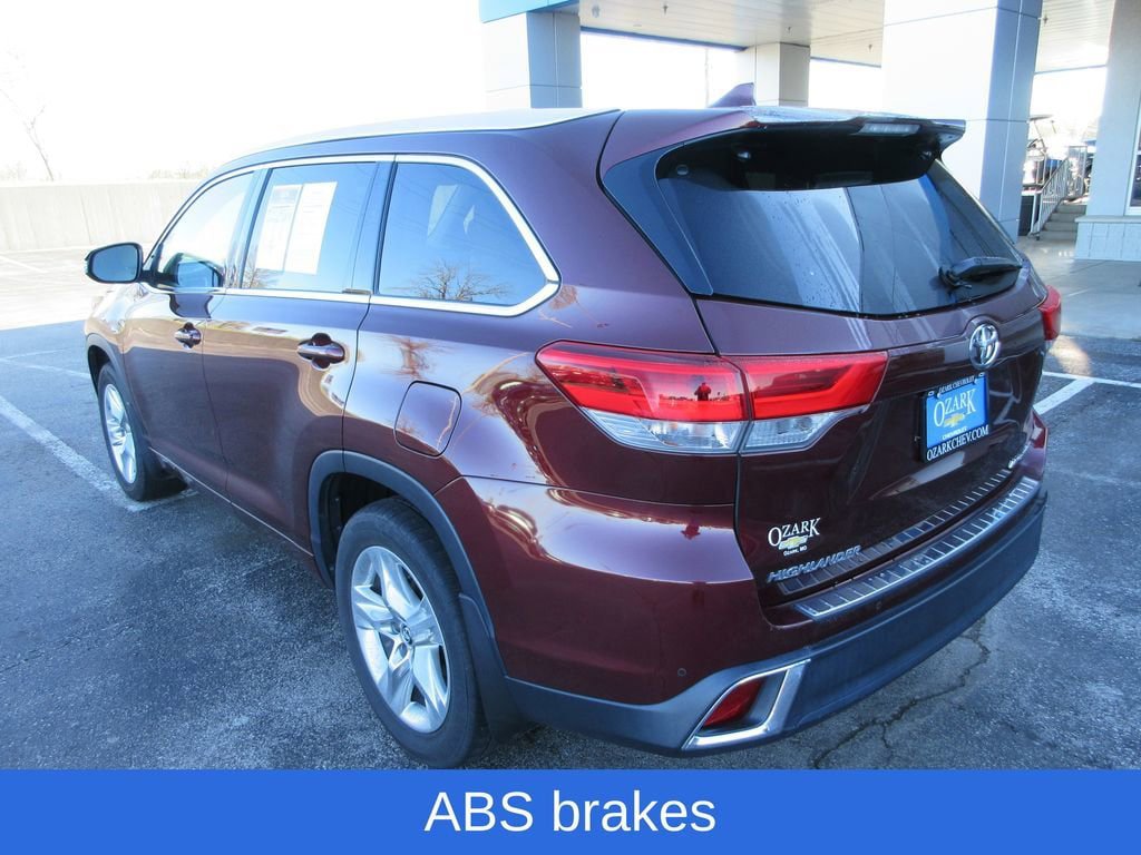 Used 2017 Toyota Highlander Limited video 2