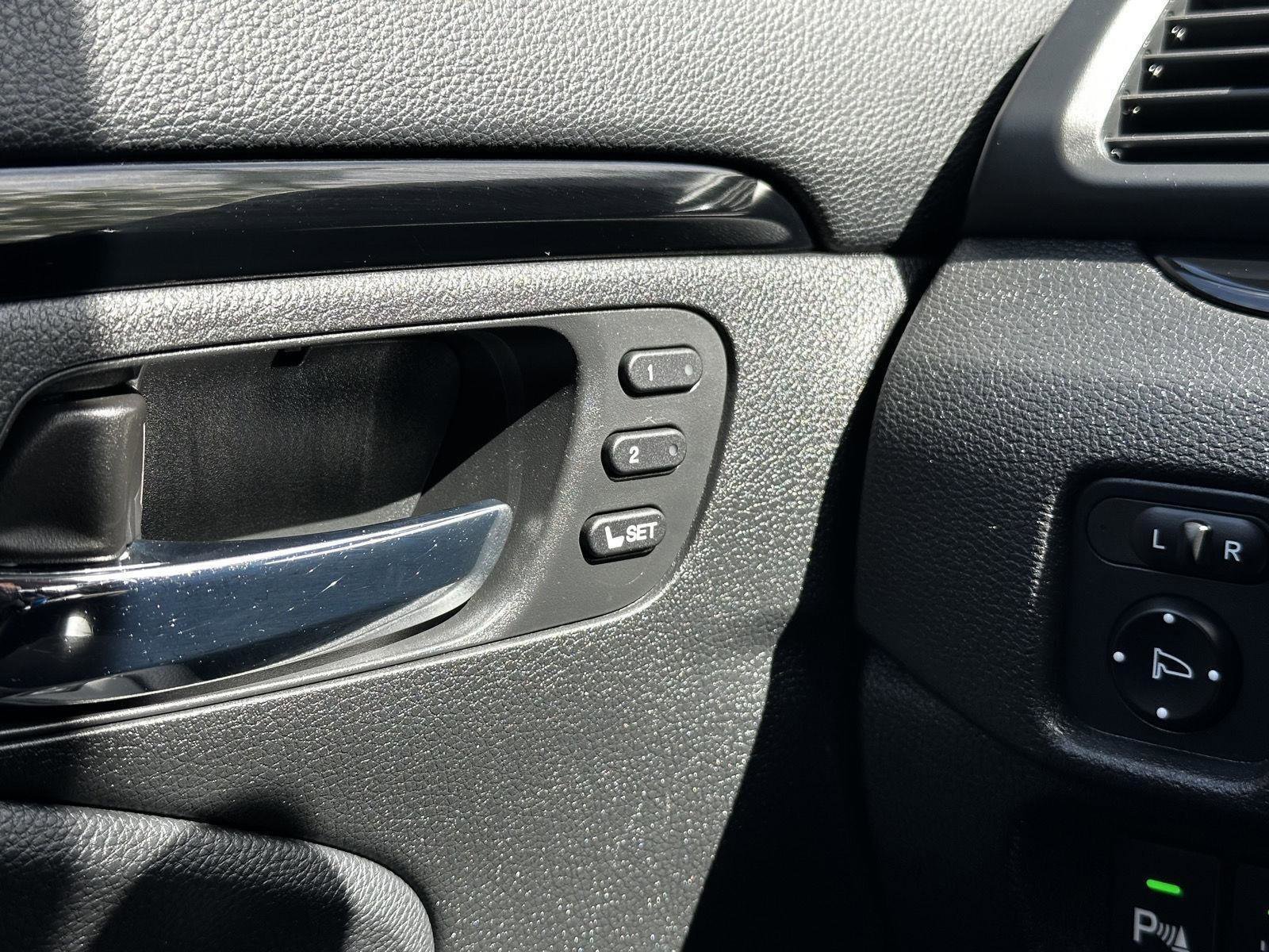 Certified 2017 Honda Pilot Touring image 38