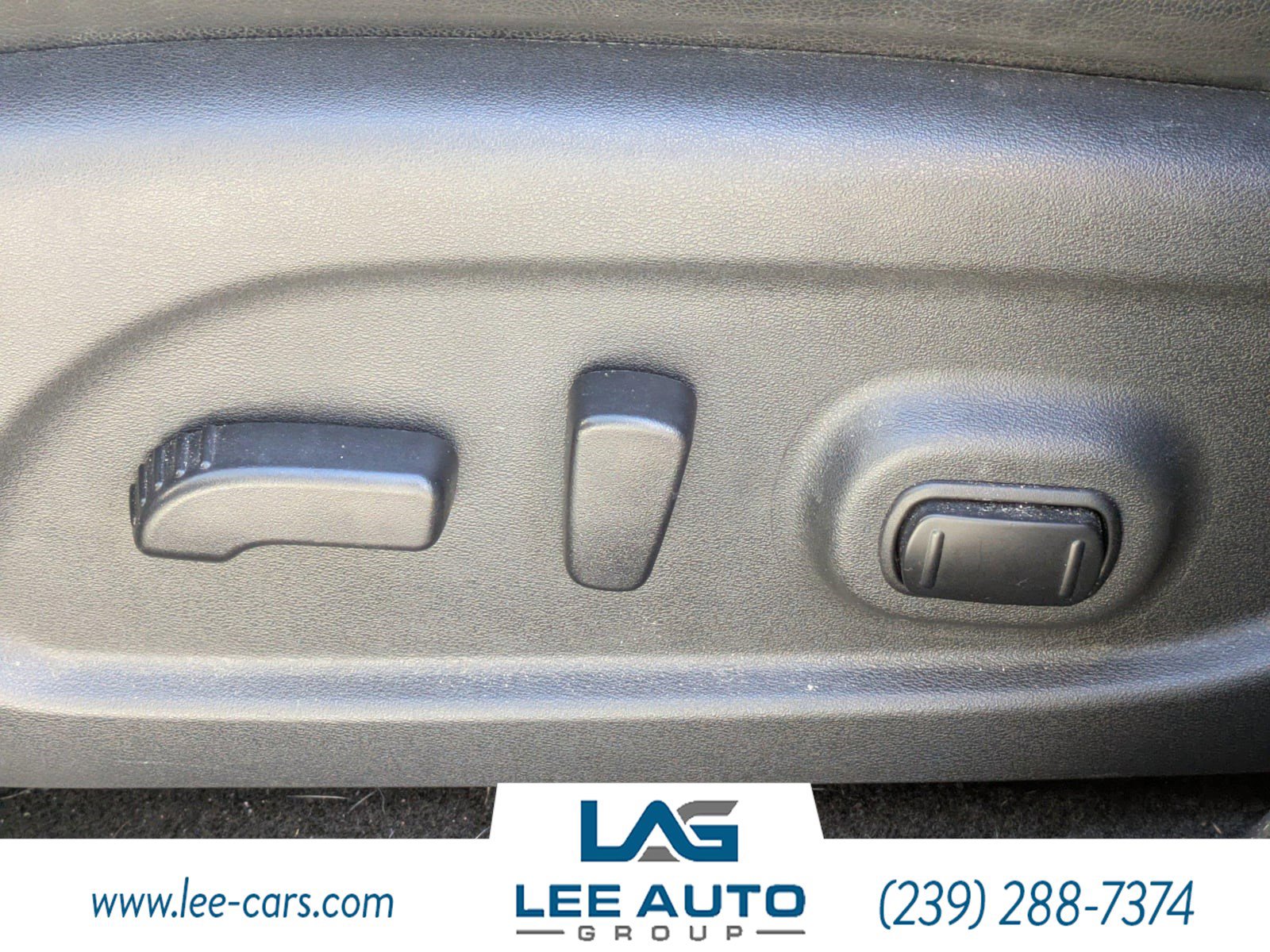 Used 2019 Nissan Pathfinder SL image 19