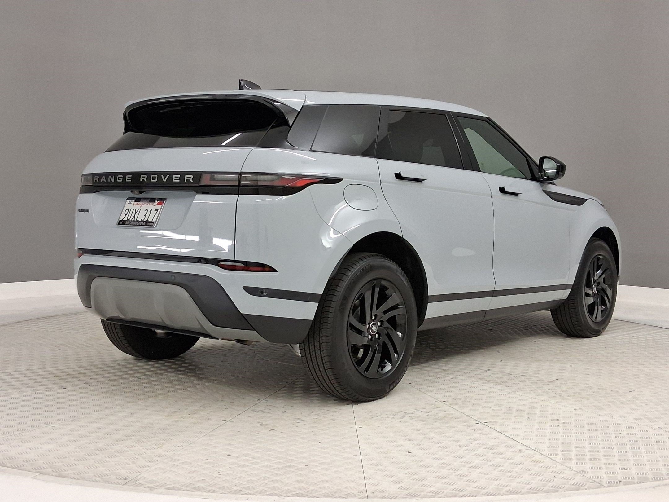 Used 2026 Land Rover Range Rover Evoque S AWD/4WD image 9