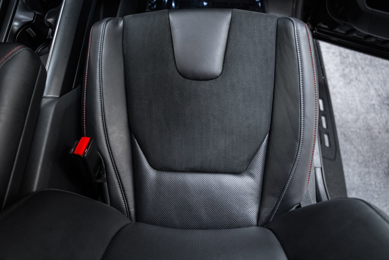 Certified 2025 Ford F150 Raptor image 40