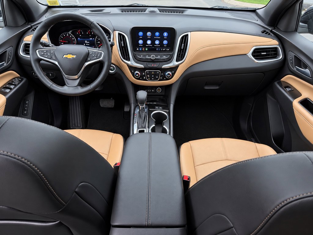Used 2023 Chevrolet Equinox Premier AWD/4WD image 15