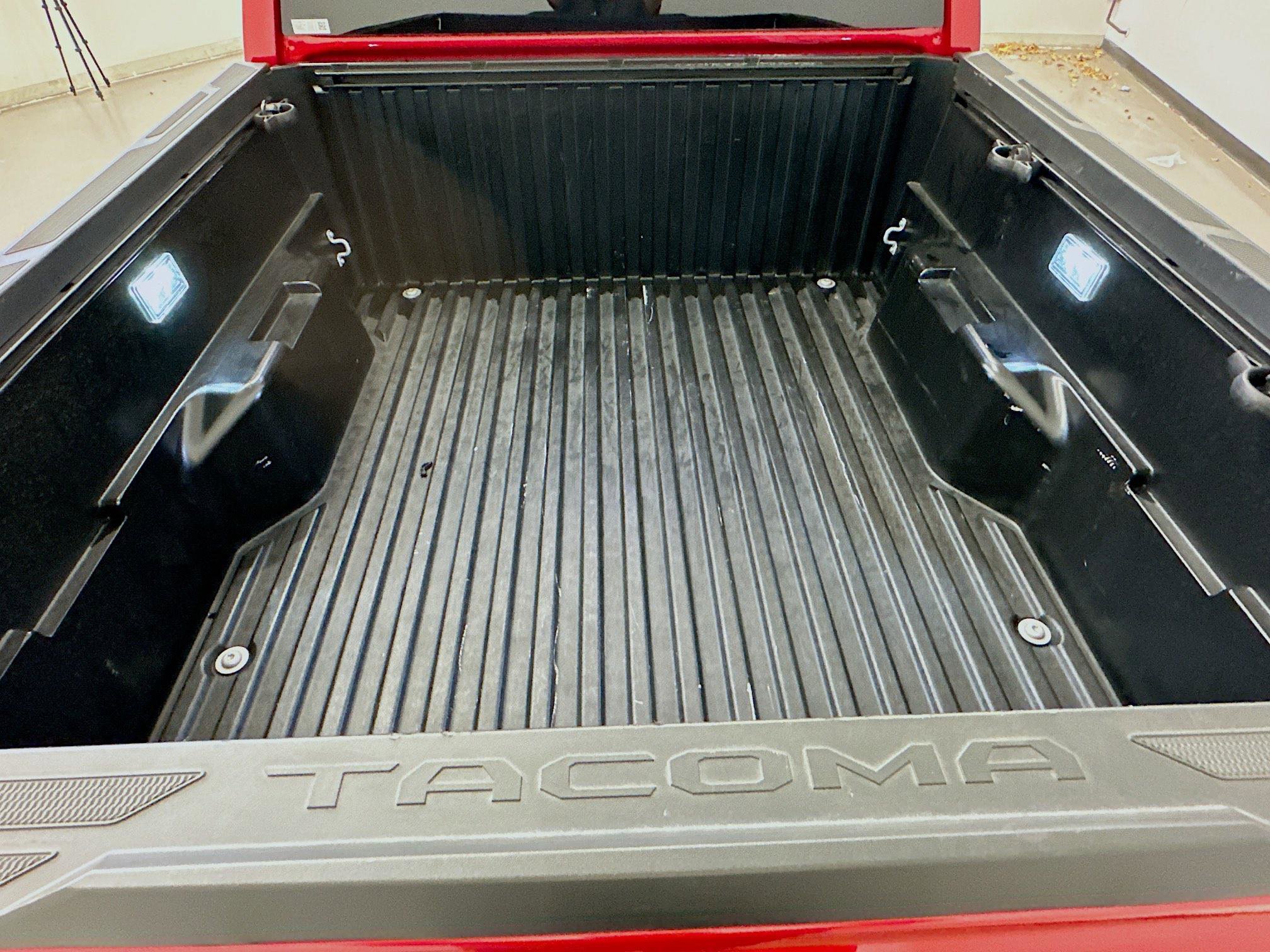 Used 2025 Toyota Tacoma TRD Off-Road image 30