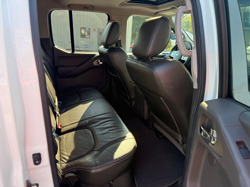 Used 2014 Nissan Frontier PRO-4X w/ Pro-4x Luxury Package image 18