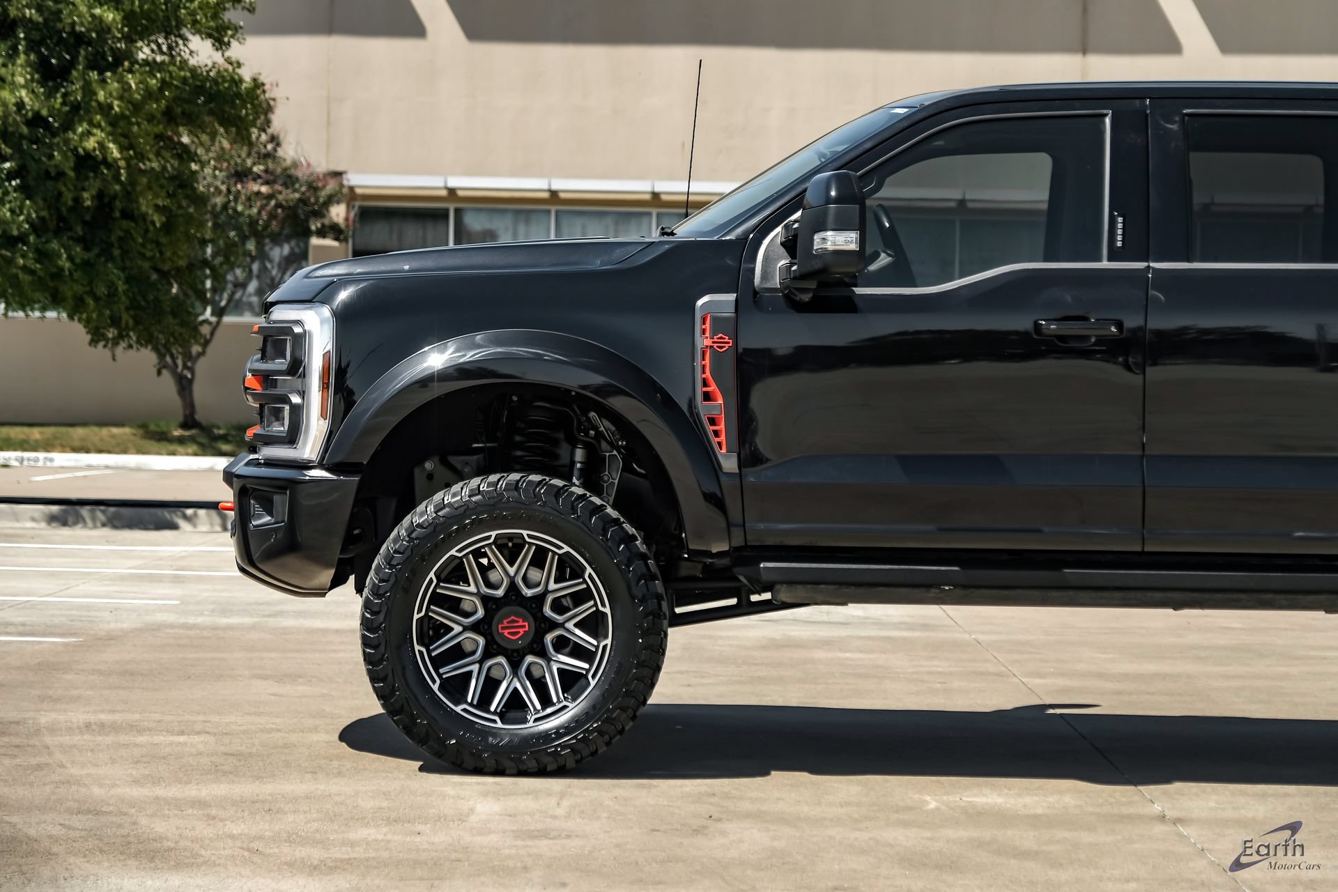 Used 2024 Ford F250 Lariat w/ Lariat Ultimate Package AWD/4WD image 8