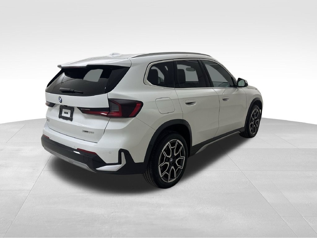Certified 2025 BMW X1 xDrive28i w/ Convenience Package AWD/4WD image 9