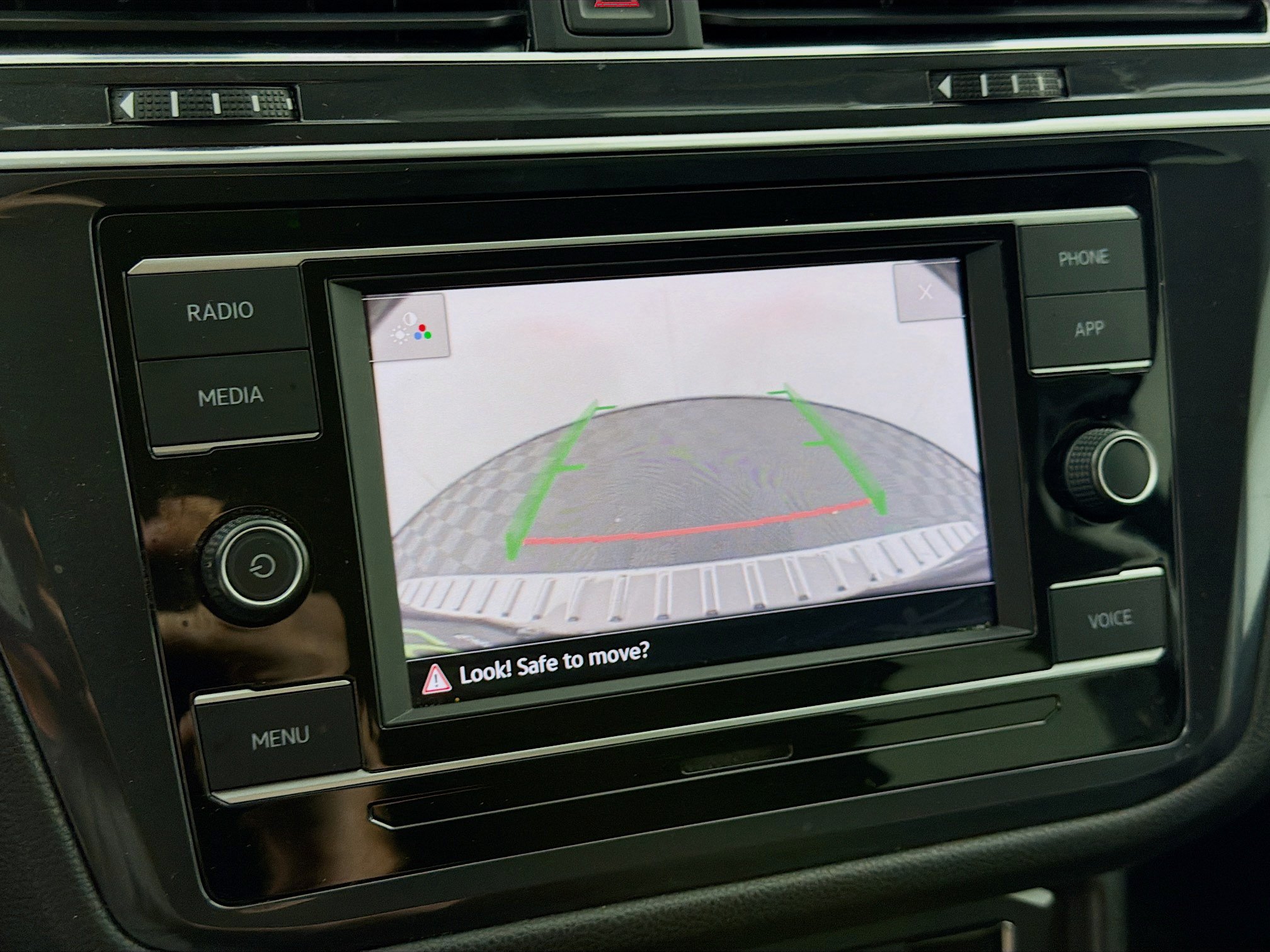 Used 2022 Volkswagen Tiguan S FWD image 22