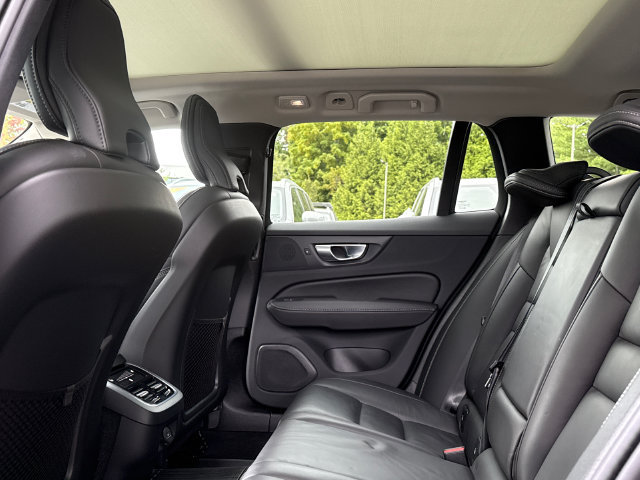 Used 2024 Volvo V60 B5 Cross Country Ultimate w/ Protection Package Premier AWD/4WD image 21