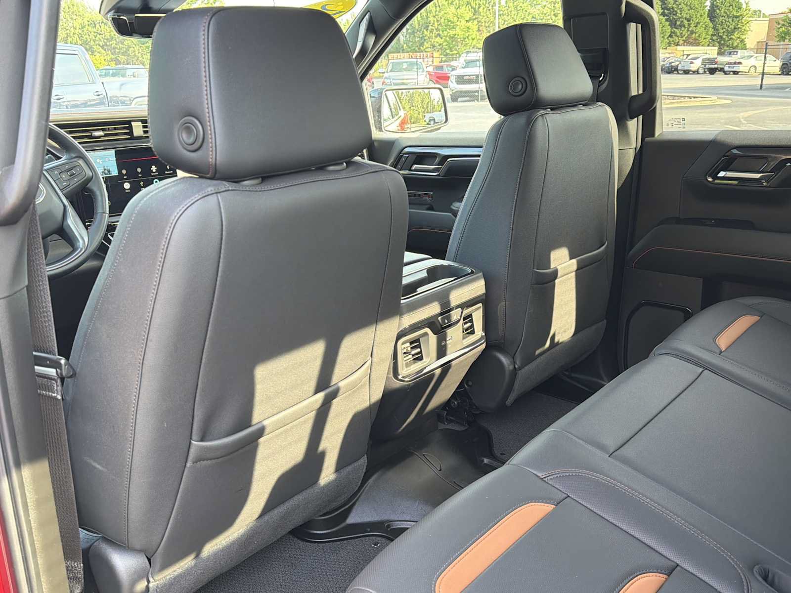 Used 2024 GMC Sierra 1500 AT4 w/ Technology Package AWD/4WD image 22