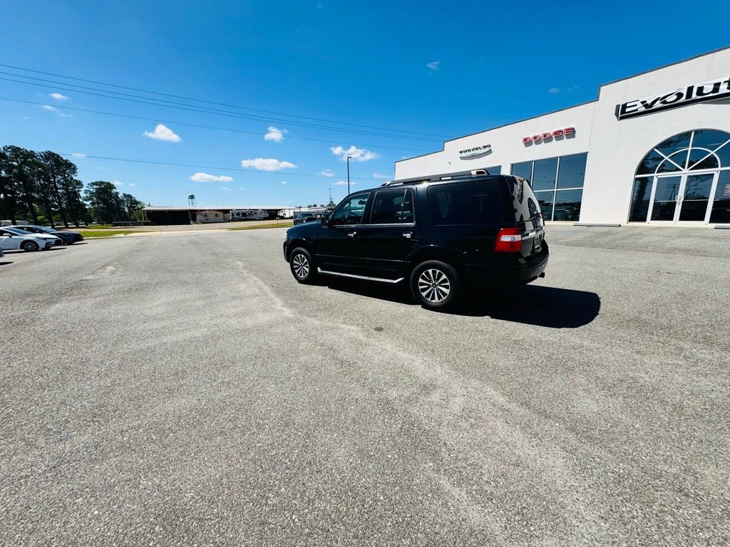 Used 2016 Ford Expedition XLT w/ Equipment Group 202A image 4