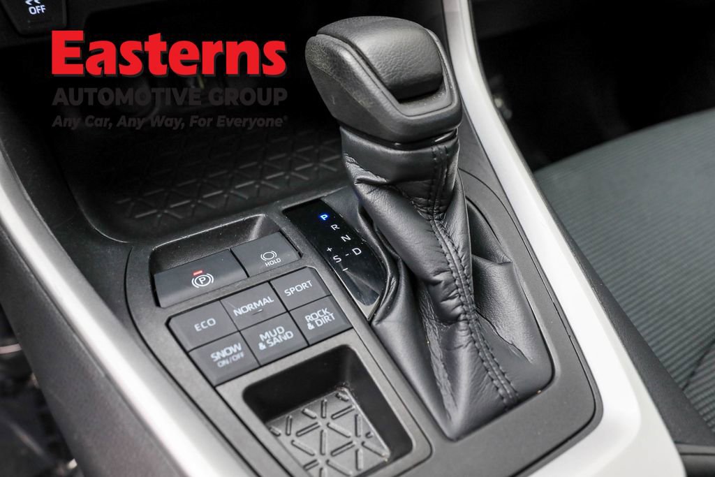 Used 2023 Toyota RAV4 LE image 13