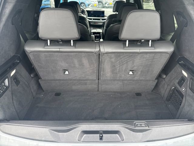 Used 2023 BMW X7 M60i w/ Executive Package image 18