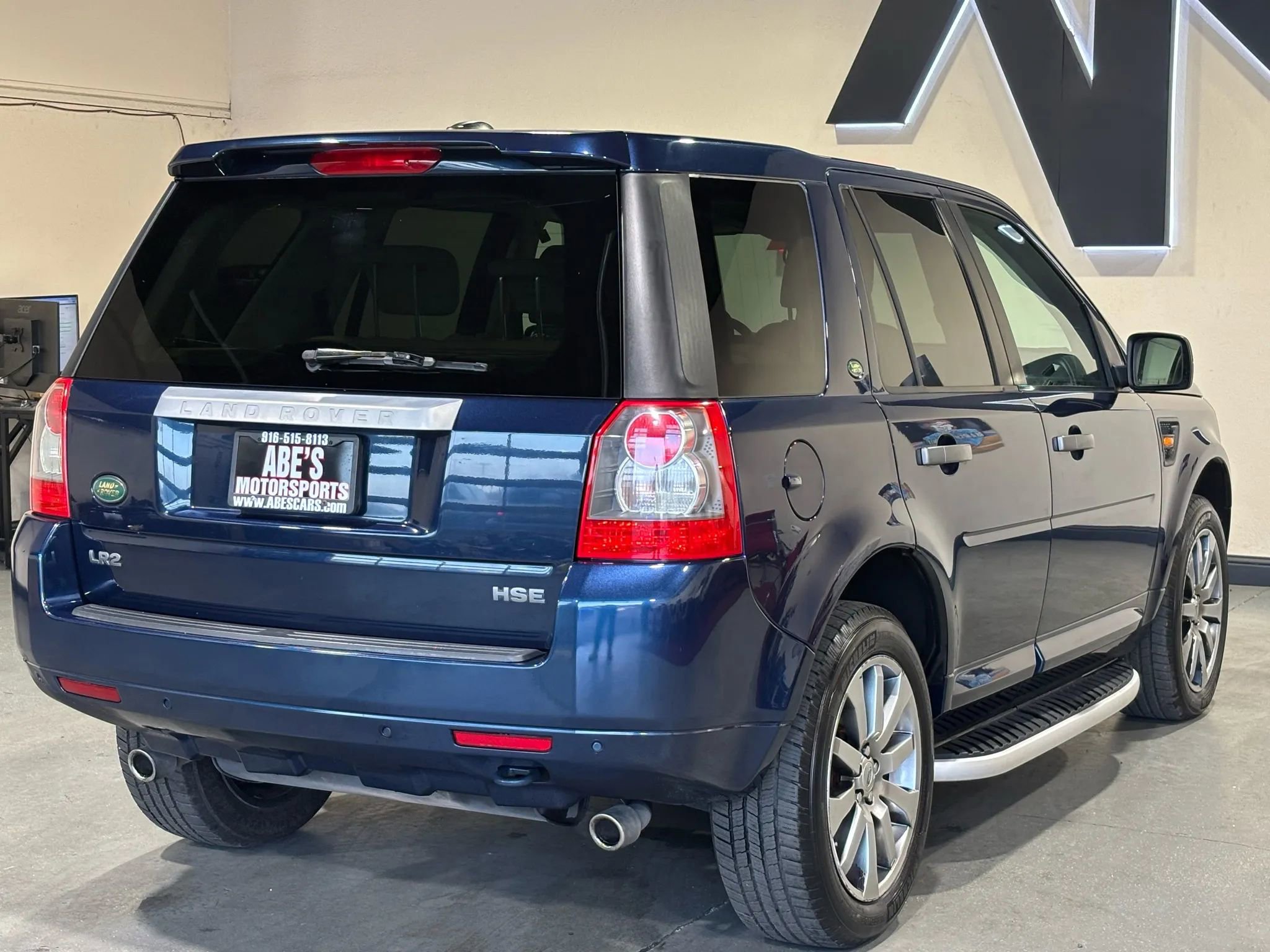 Used 2008 Land Rover LR2 HSE image 9