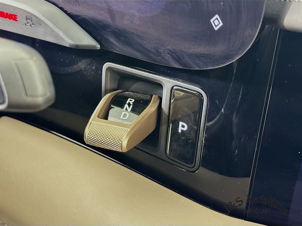 Used 2020 Porsche Taycan 4S w/ Premium Package image 21