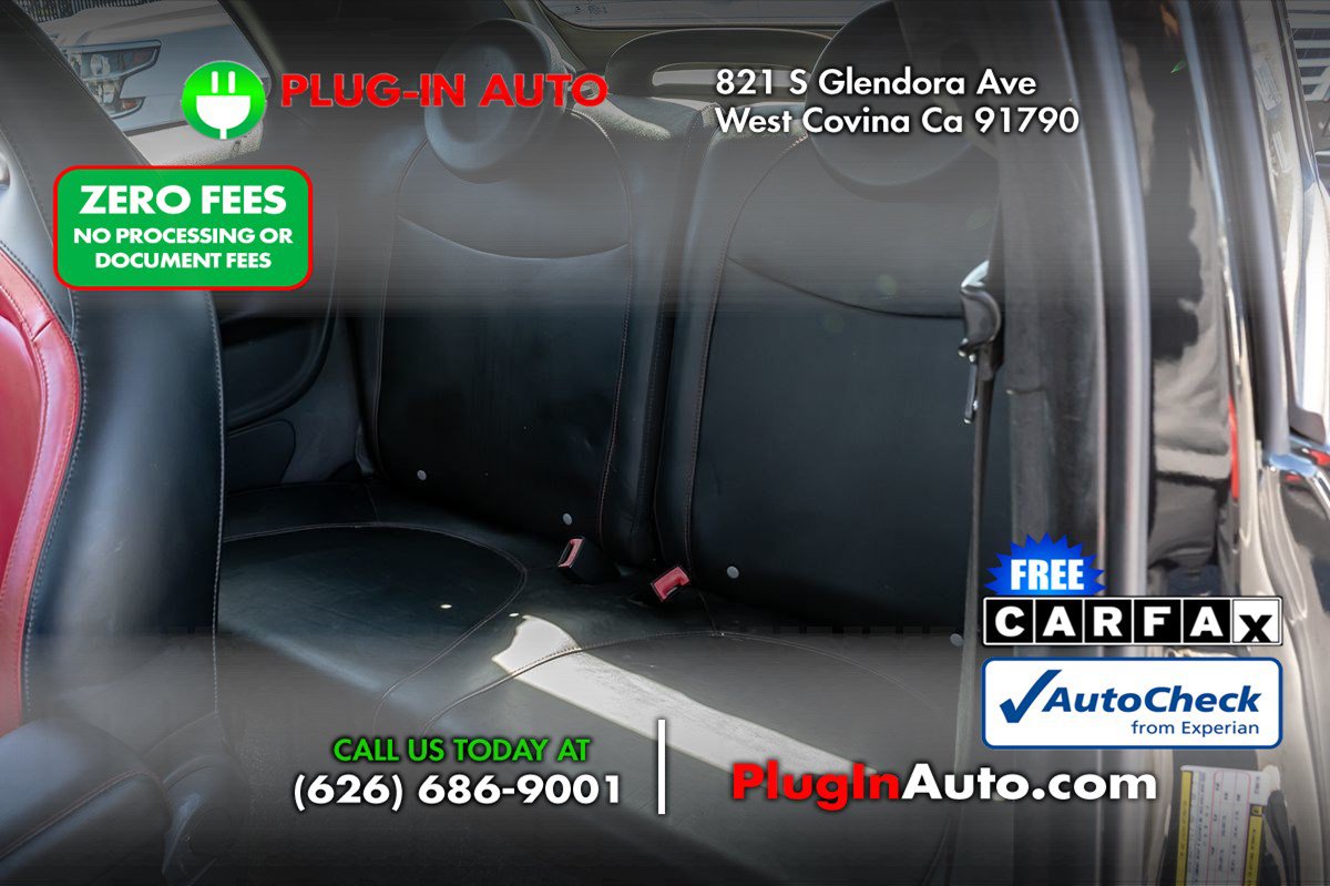 Used 2013 FIAT 500 Abarth w/ Beats Audio Pkg FWD image 8