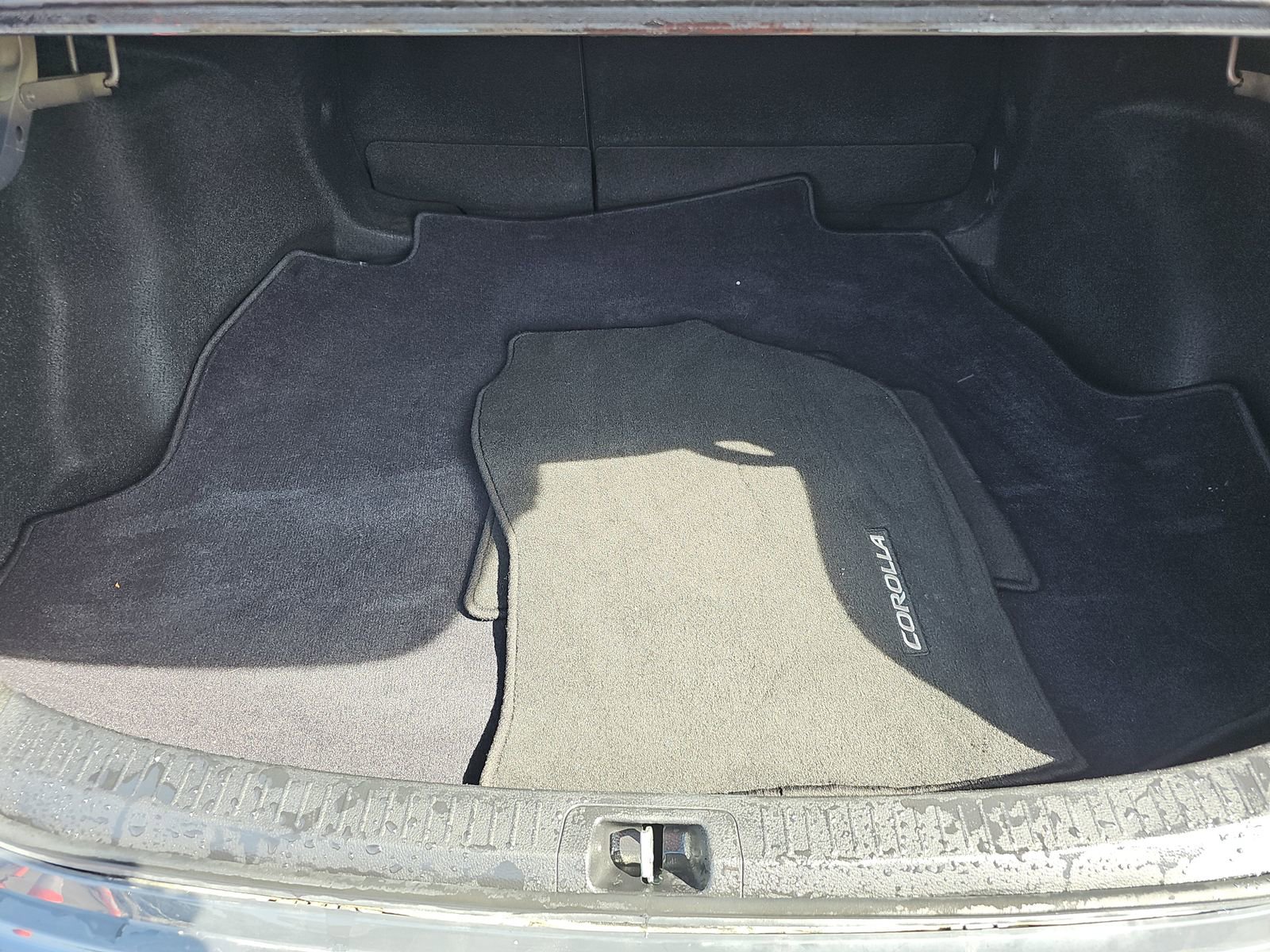Used 2023 Toyota Corolla LE FWD image 14