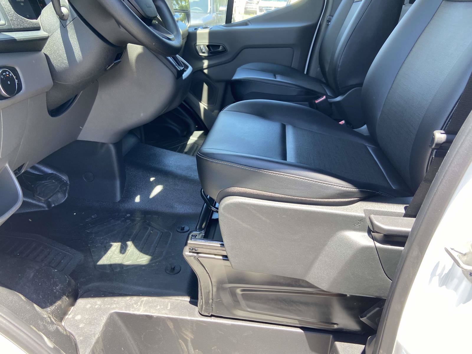 New 2026 Ford Transit 250 148 Medium Roof RWD image 14