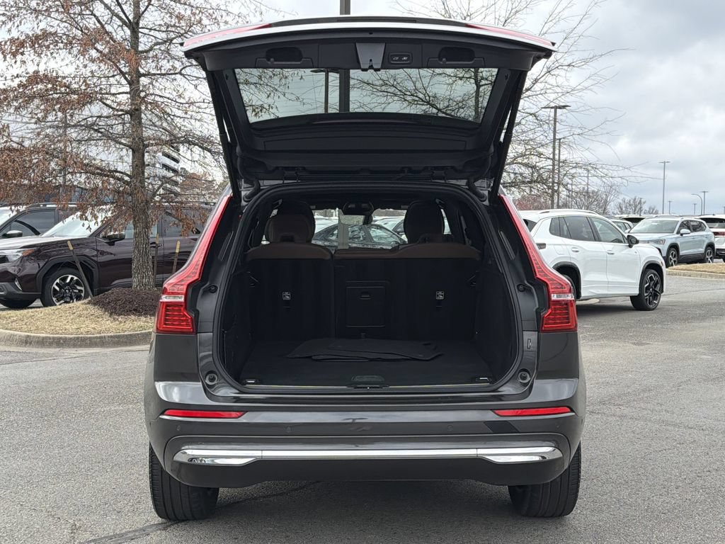 Used 2023 Volvo XC60 T8 Plus AWD/4WD image 14