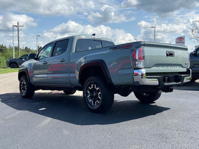 Used 2022 Toyota Tacoma TRD Off-Road AWD/4WD image 6