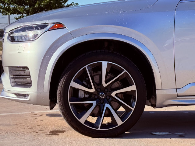 Used 2020 Volvo XC90 T6 Momentum w/ Protection Package Premier AWD/4WD image 13