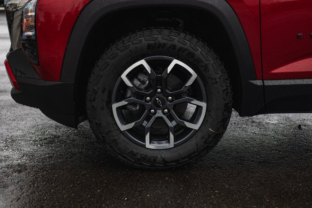 New 2026 Chevrolet Equinox ACTIV w/ Safety and Technology Package image 13